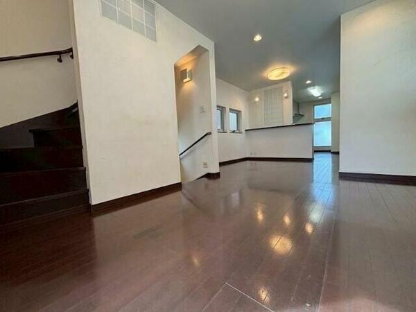 detached 東京都目黒区柿の木坂１丁目

地図を見る