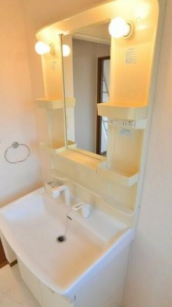 apartment 埼玉県吉川市中央１丁目
地図を見る