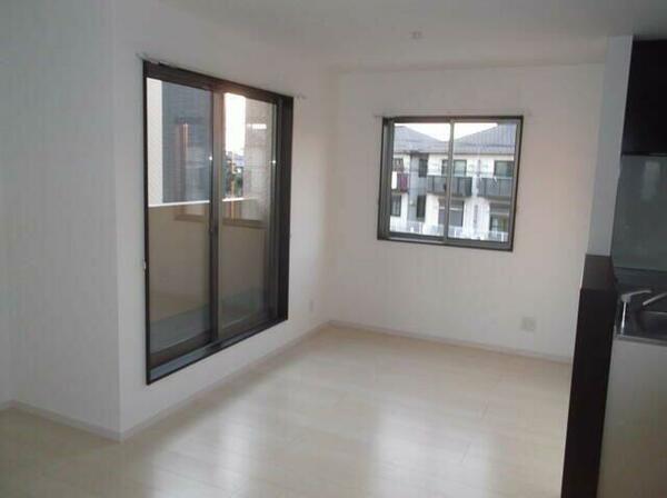 detached 埼玉県上尾市大字瓦葺
地図を見る