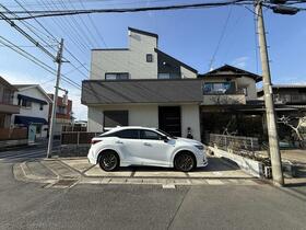 千葉県市川市曽谷５丁目