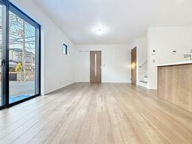 千葉県市川市曽谷７丁目