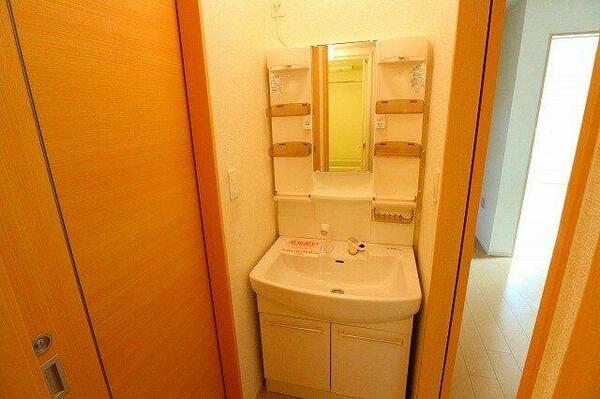 apartment 埼玉県大里郡寄居町大字寄居
地図を見る
