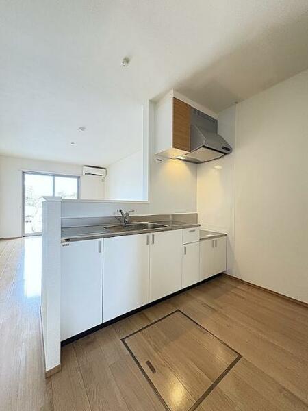 apartment 茨城県つくば市研究学園５丁目５－１３ ファースト・ラフィーネ・学園１Ｆ