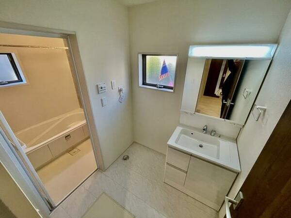 detached 埼玉県八潮市大字鶴ケ曽根
地図を見る