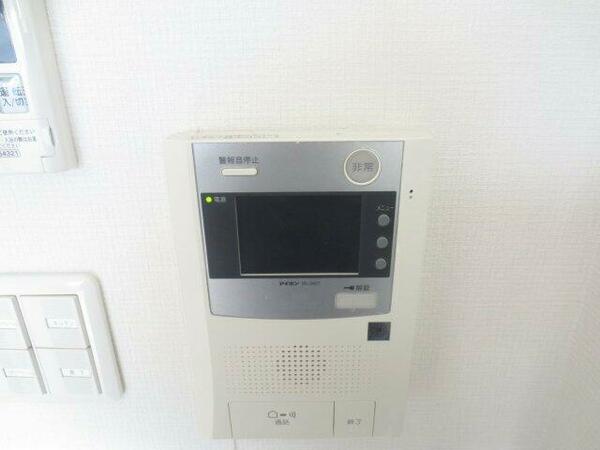 apartment 埼玉県蕨市錦町１丁目
地図を見る