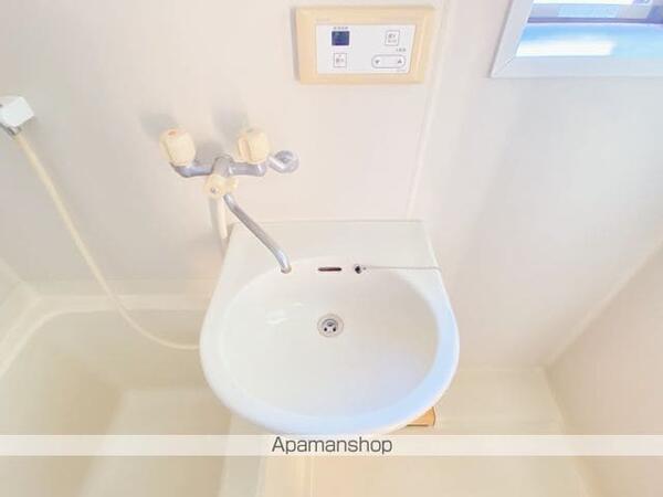 detached 埼玉県三郷市谷中

地図を見る