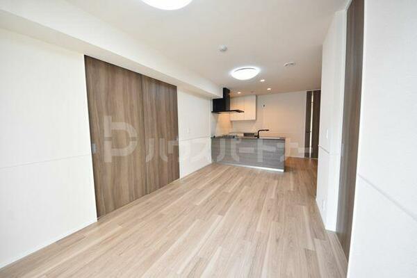 apartment 埼玉県三郷市中央３丁目
地図を見る