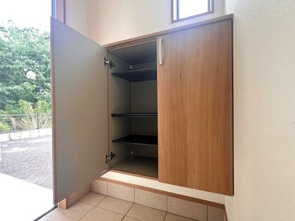 apartment 茨城県つくば市研究学園５丁目５－１３ ファースト・ラフィーネ・学園１Ｆ