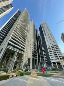 ＷＯＲＬＤ　ＣＩＴＹ　ＴＯＷＥＲＳ　ＡＱＵＡ　ＴＯＷＥＲ