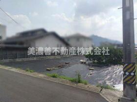 岐阜県岐阜市長良小松町１丁目