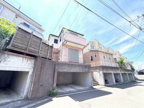 神奈川県横浜市金沢区富岡東１丁目