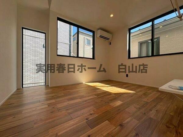 detached 東京都文京区千石４丁目

地図を見る