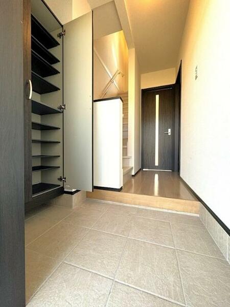 apartment 茨城県つくば市研究学園５丁目５－１３ ファースト・ラフィーネ・学園１Ｆ