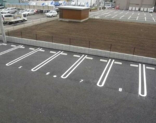 detached 東京都東大和市芋窪５丁目

地図を見る