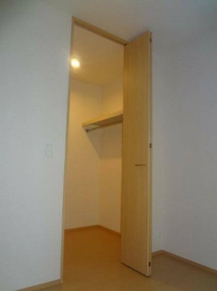 detached 東京都東大和市芋窪５丁目

地図を見る