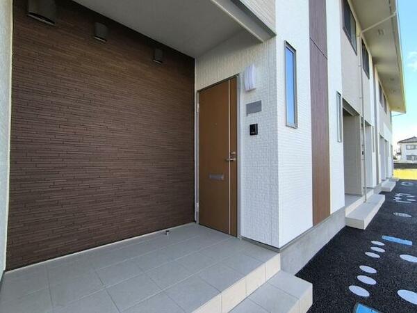 apartment 茨城県つくば市研究学園５丁目５－１３ ファースト・ラフィーネ・学園１Ｆ