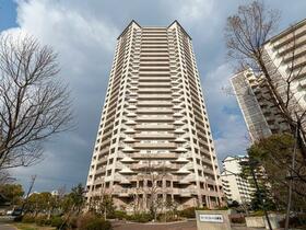 RICイーストコート8番街1番館