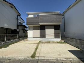 福岡県福岡市博多区麦野１丁目