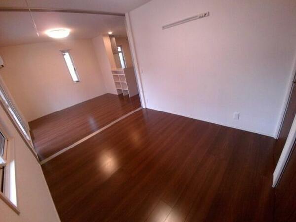 apartment 埼玉県吉川市美南３丁目
地図を見る