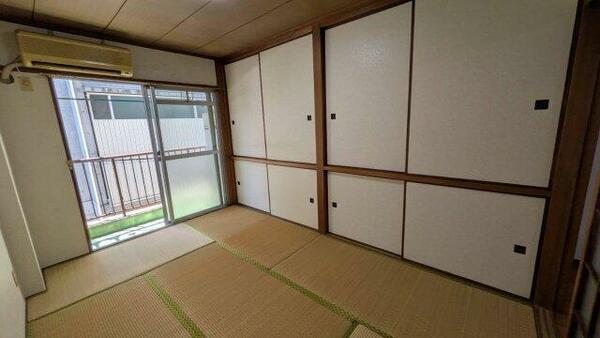 画像13:エアコンは新しいものに交換可