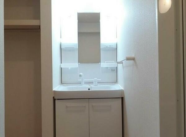 apartment 埼玉県吉川市美南１丁目
地図を見る