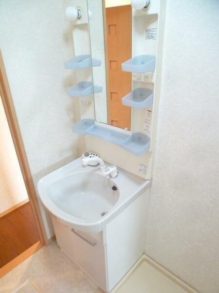 apartment 埼玉県吉川市中央２丁目
地図を見る