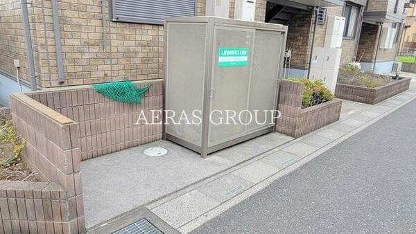 apartment 埼玉県吉川市中央２丁目
地図を見る