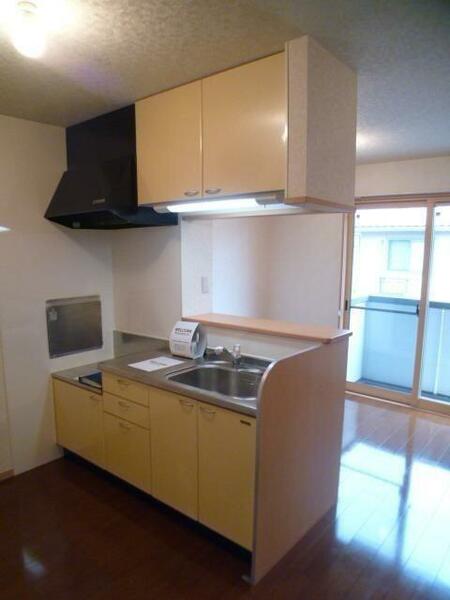 apartment 埼玉県吉川市中央２丁目
地図を見る