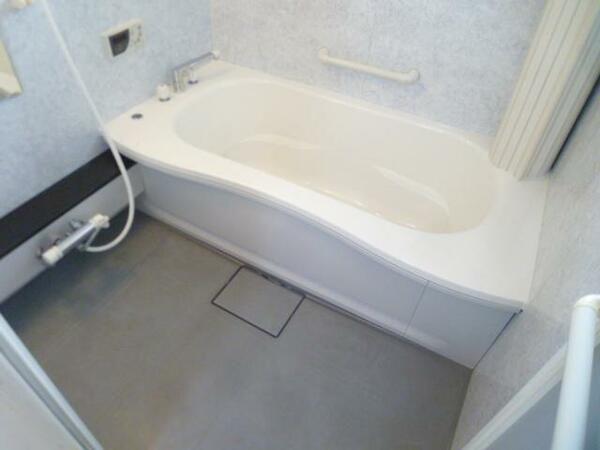 apartment 埼玉県吉川市中央２丁目
地図を見る