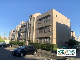 お買い物施設も揃っており暮らしやすい平和が丘住宅４号棟