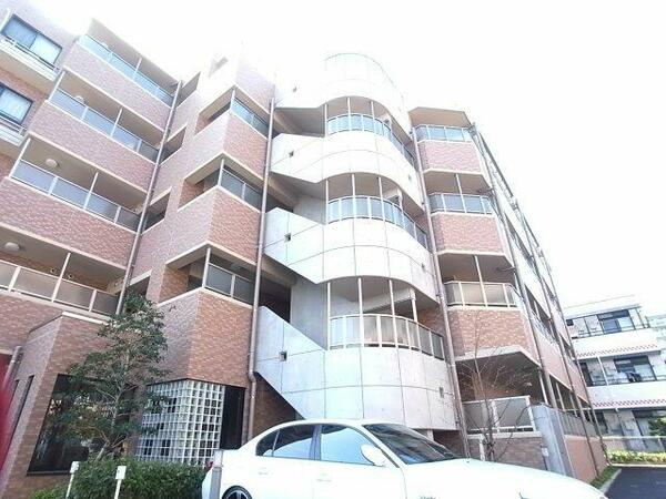 apartment 埼玉県戸田市南町
地図を見る