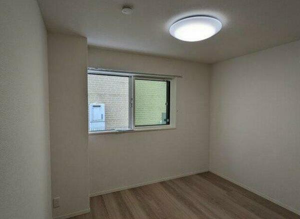 detached 東京都小平市小川町１丁目

地図を見る