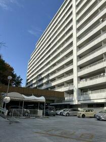虹ヶ丘マンション本館