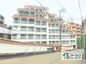 栄までアクセス良好な立地にあるエスポア覚王山