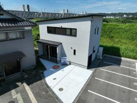 富山県富山市牛島本町２丁目