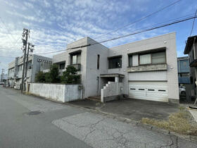 富山県富山市新根塚町３丁目