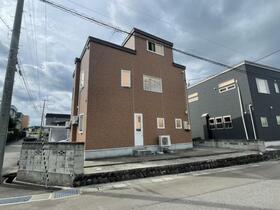 青森県青森市大字三内字沢部