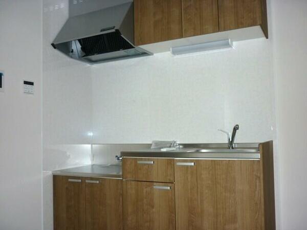 detached 東京都東久留米市金山町１丁目

地図を見る