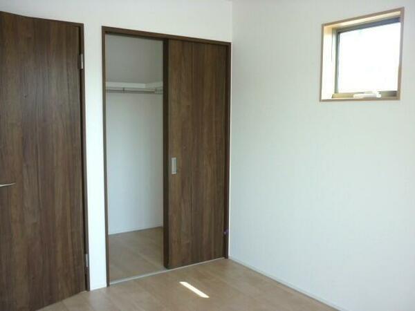 detached 東京都東久留米市金山町１丁目

地図を見る