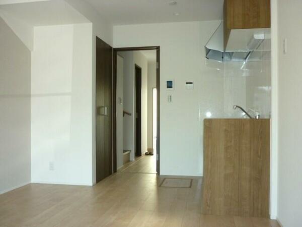 detached 東京都東久留米市金山町１丁目

地図を見る