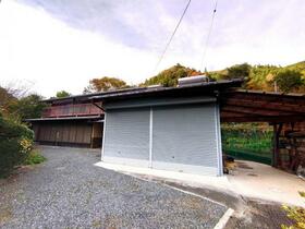 埼玉県秩父郡小鹿野町三山