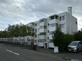 柏丘団地Ｂ−３号棟