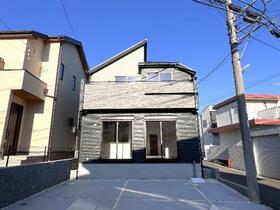 神奈川県伊勢原市岡崎