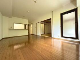 ロイヤルヒルズ富雄Ｆ　中古マンション