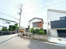神奈川県横浜市金沢区富岡東３丁目