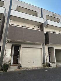 ロニフ・伊都タウンハウス