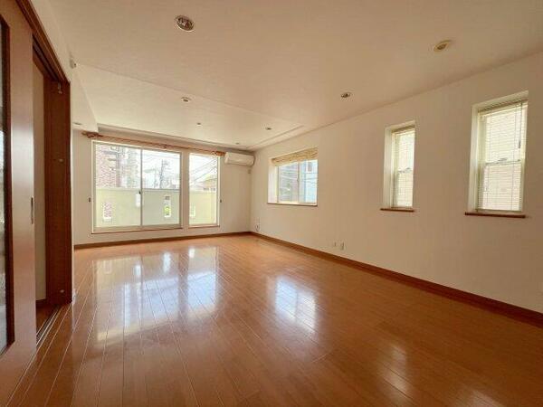 detached 東京都品川区豊町２丁目

地図を見る