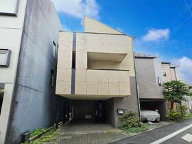 東京都港区西麻布２丁目