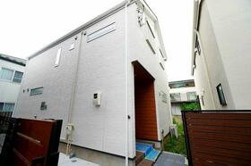 東京都練馬区小竹町１丁目