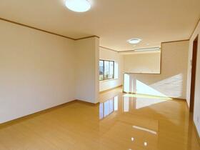 青森県八戸市大字妙字東